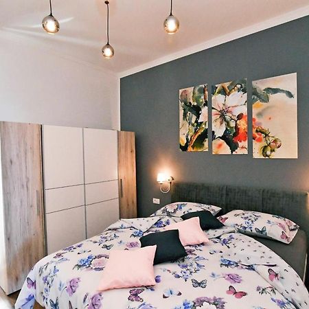 Apartment Carissima-Direct On Sea, Lovran-Opatija المظهر الخارجي الصورة